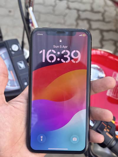 I phone 11 pro Factory