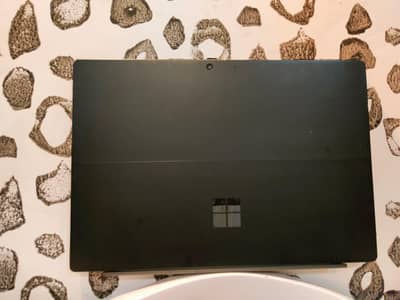 Microsoft Surface Pro 6  i7 8Gen with Original Magnetic Charger.