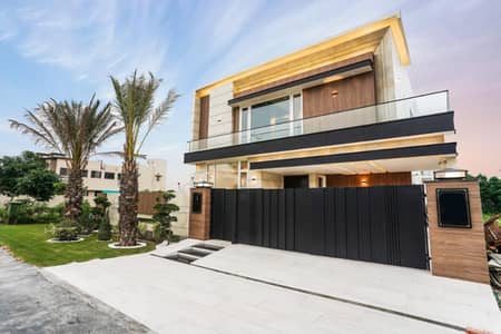 Luxury Living 10 Marla Beautiful House for Sale in DHA Phase 5 Lahore