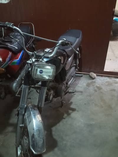 Hero RF 70 2013 whatsap 03429833827