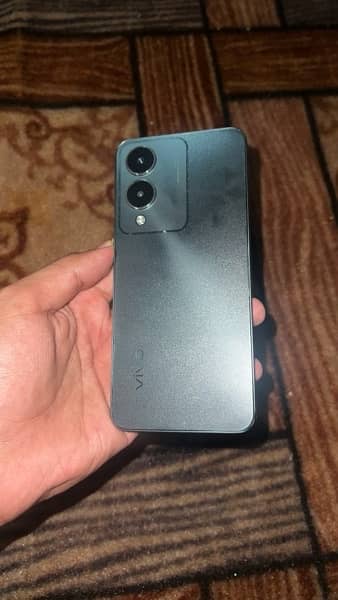 Vivo Y17s