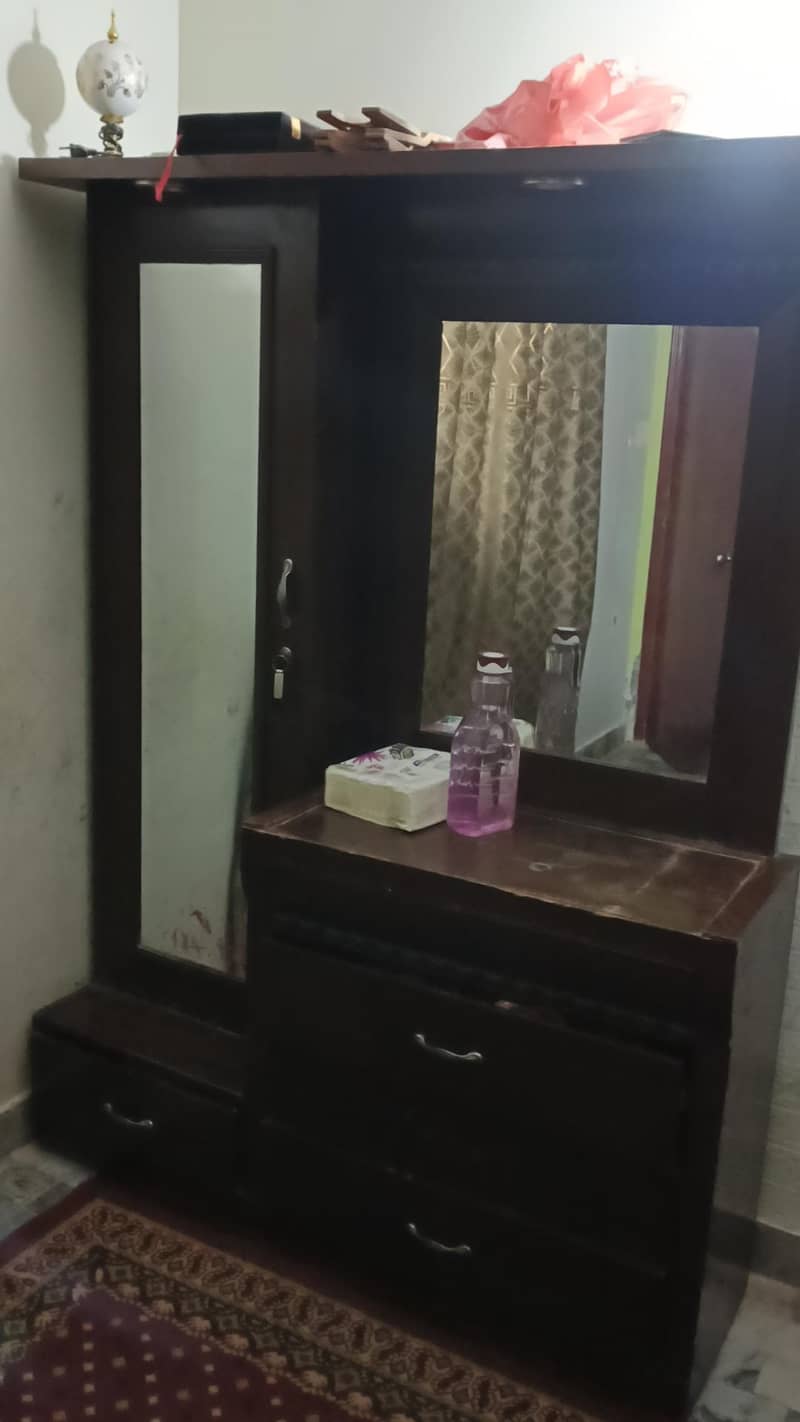 Dressing Table 1