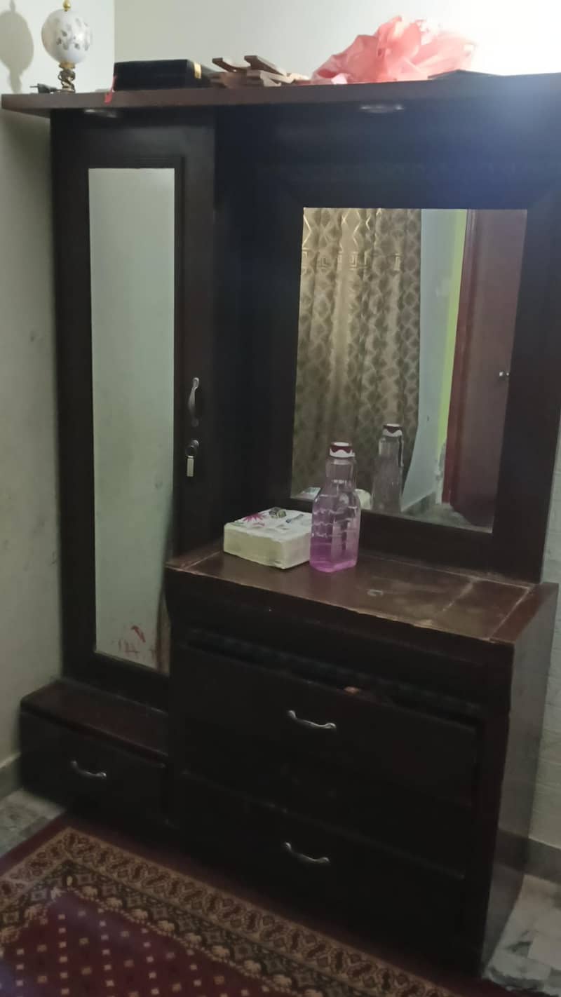 Dressing Table 2
