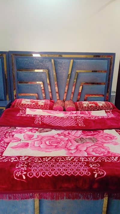 king size bed with side table and dressing table without matress