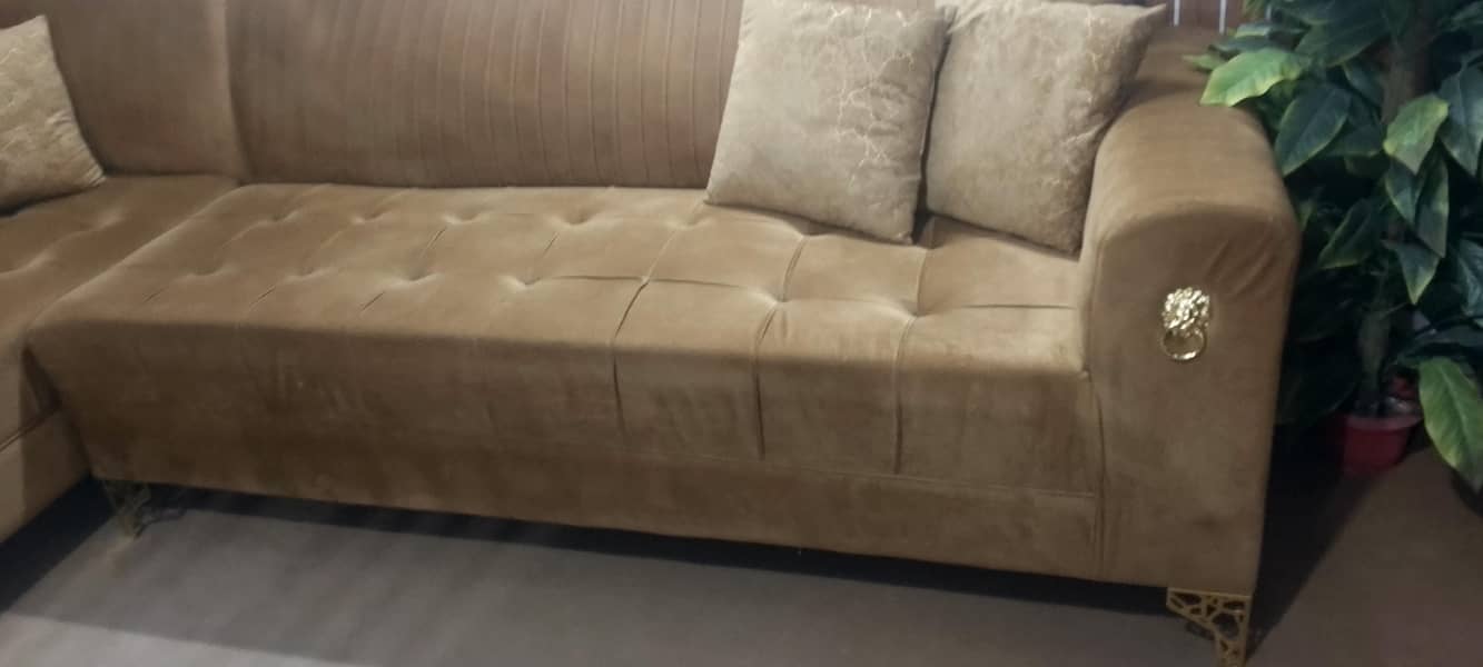 L shape sofa 0