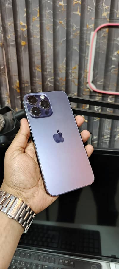 iphone 14 pro max 256GB ( icloud locked )