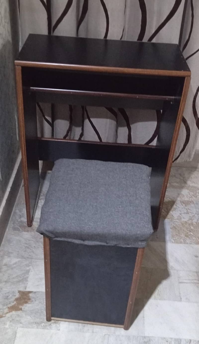 laptop table with stool 3