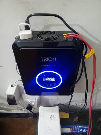 03095321980 New condition UPS in warrenty . Whatsapp msg only.