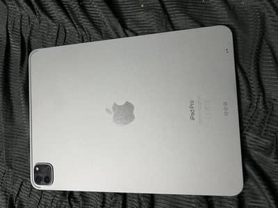 I pad pro m2 glass brack