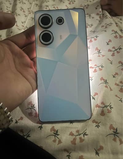 tecno camon 20 . . . . 8/256 gb