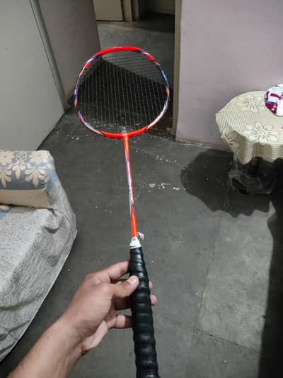Badminton racket VS