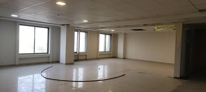 G/11 markaz vip location 1600sq open space available for rent real piks