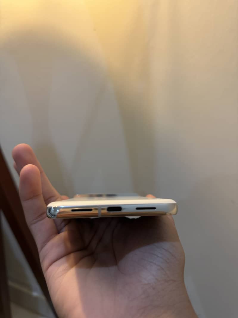 Google Pixel 8 Pro 2