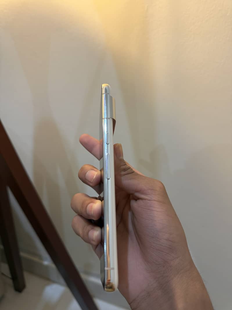 Google Pixel 8 Pro 4