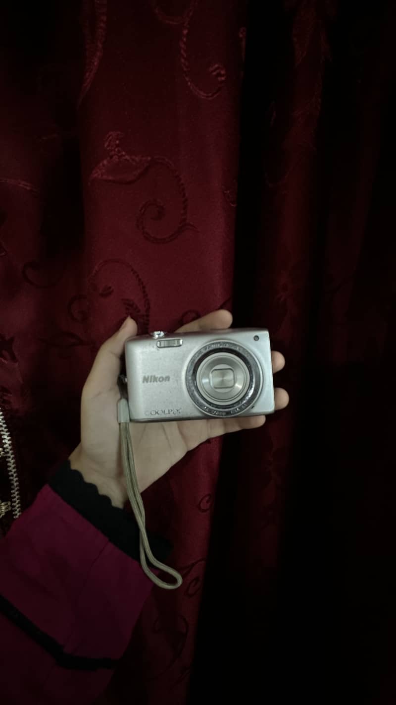 Nikon digital camera 0