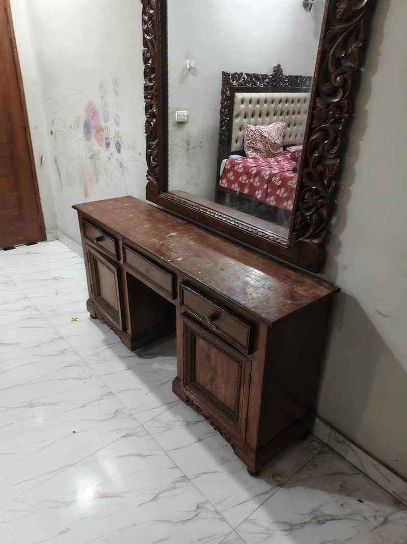 dressing table 1