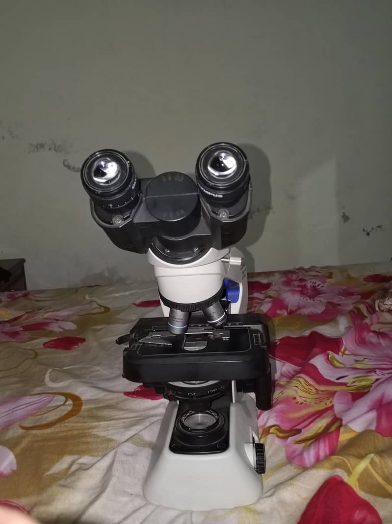 Olympus CX23 Optical Microscope. 5
