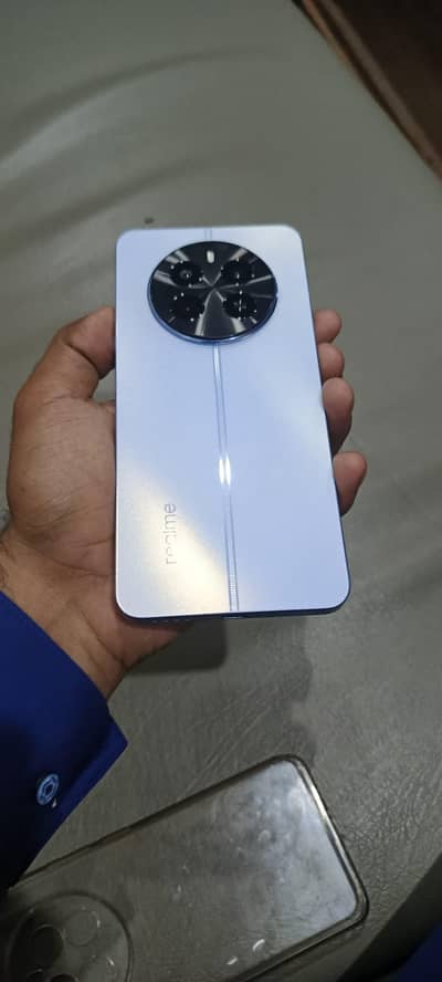 Realme 12