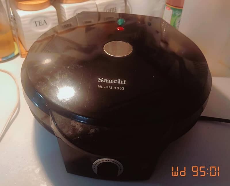 imported pizza maker 1