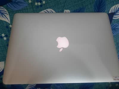 Macbook pro 2015 8/256