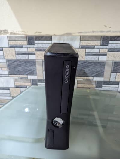 Xbox 360 Slim