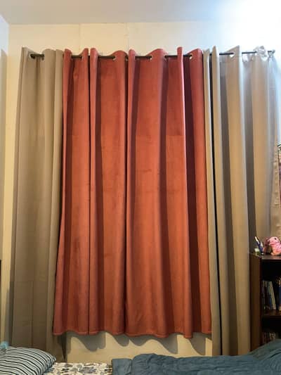 4 curtens imported velvet