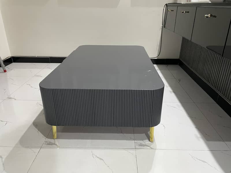 Grey centre table 2