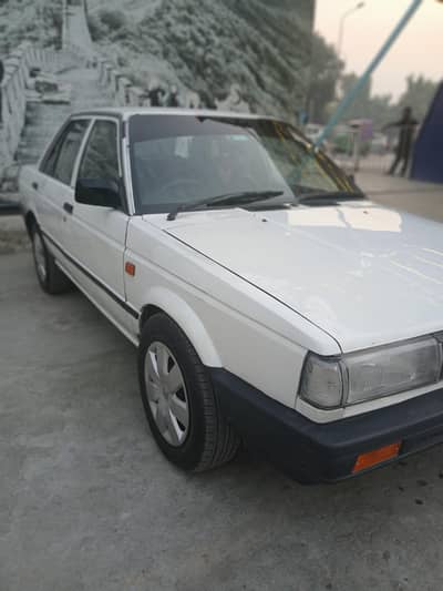 Nissan Sunny 1989 well maintained  80% in genuine  paint .