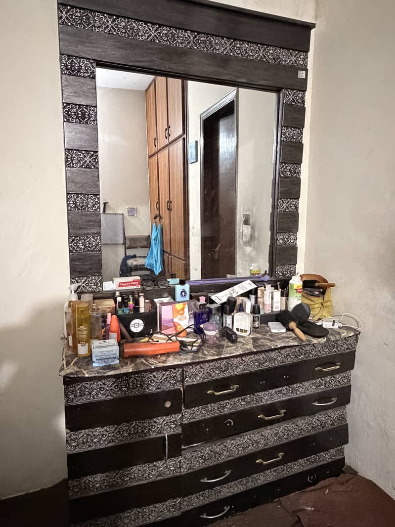 Bed Set with Dressing Table & Side Tables – Complete Bedroom Set 4