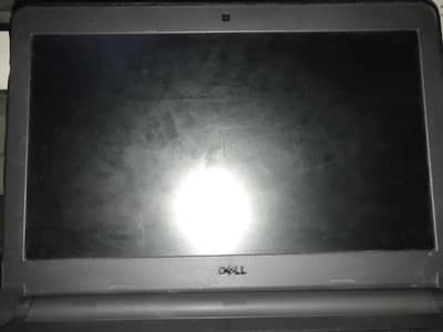 Core i5-4200U. 4GB RAM. Good condition every thing is ok.