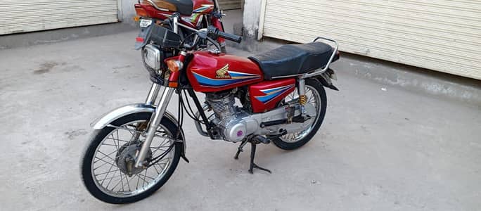 Honda 125 CG 2007 model my WhatsApp number03287241129