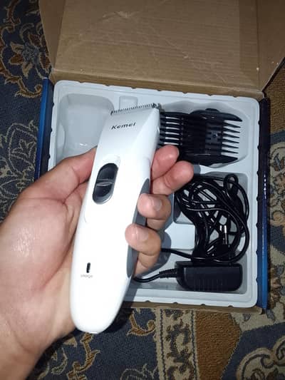 Kemei hair and beard trimmer