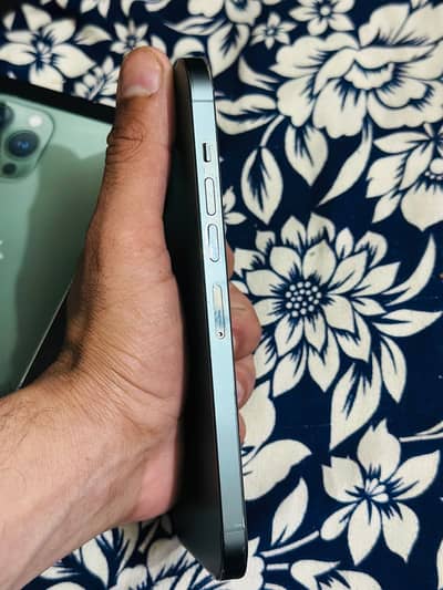 iPhone 13 Pro Max Jv  128 gb with box