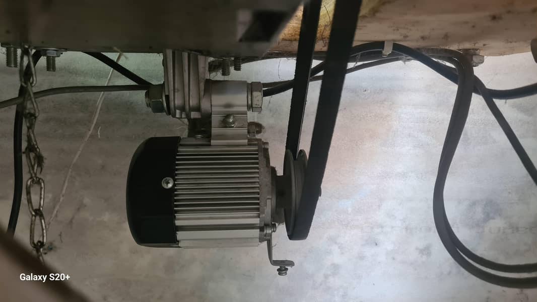 Jack overlock machine 4