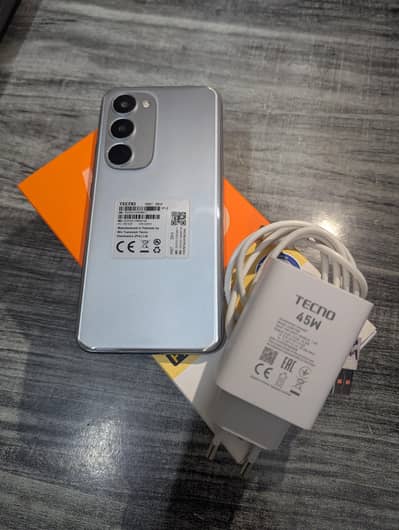 Techno spark 40 pro plus