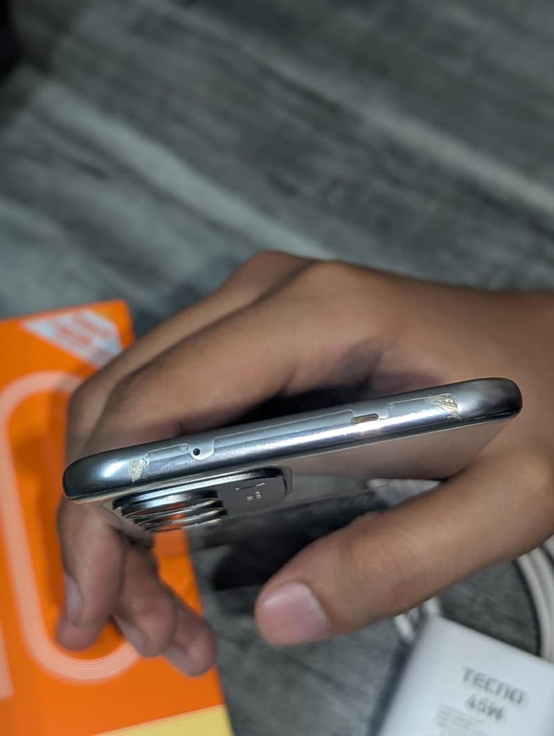 Techno spark 40 pro plus 4