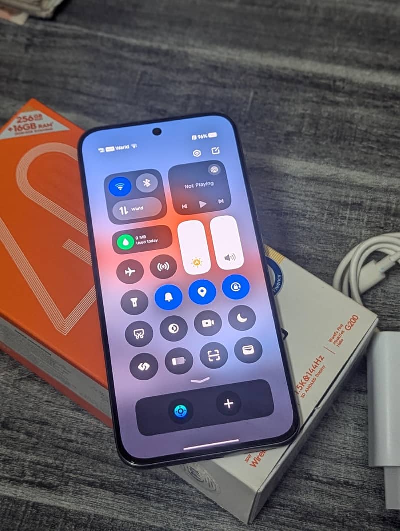 Techno spark 40 pro plus 8