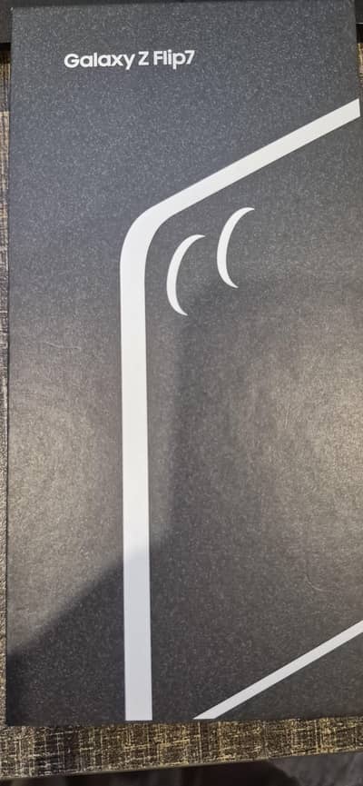 Samsung Z Flip7 with box