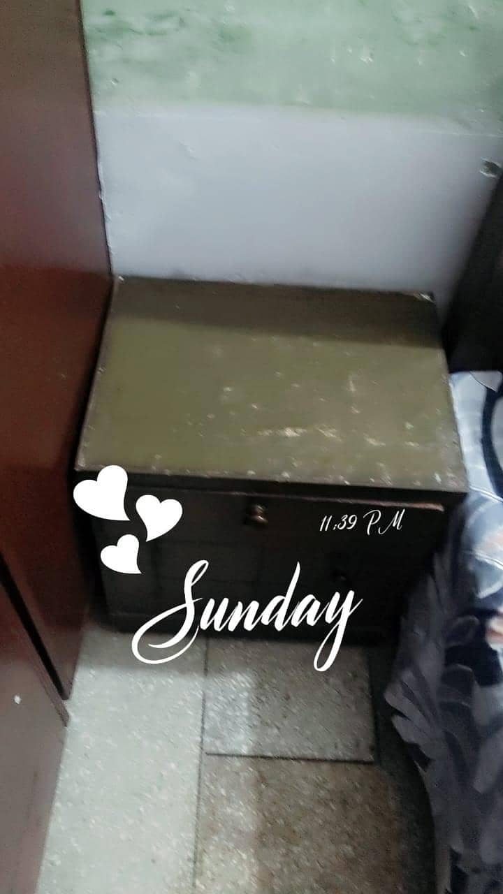 bed dressing side table without mirror without matress 7