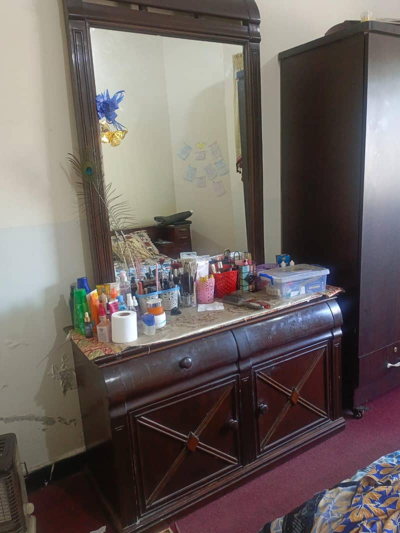 dressing table 1