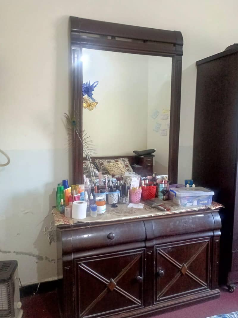 dressing table 2