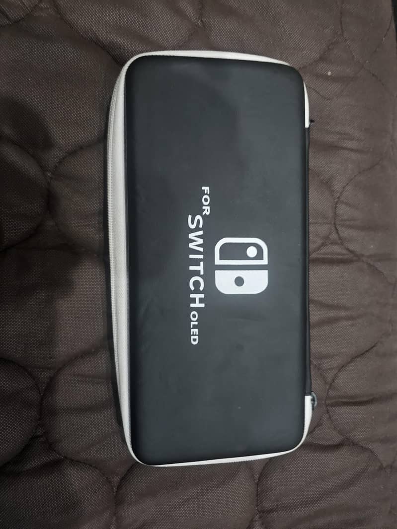 Nintendo Switch Oled - 9.5/10 4