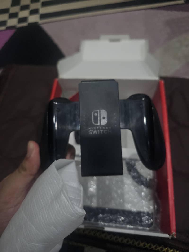 Nintendo Switch Oled - 9.5/10 6