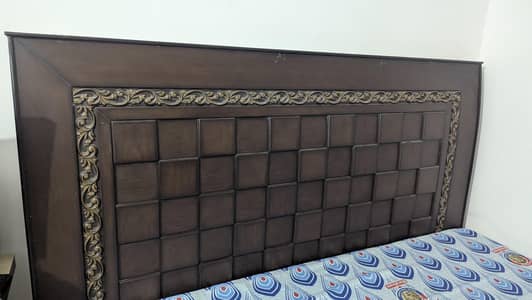 king size bed with side tables