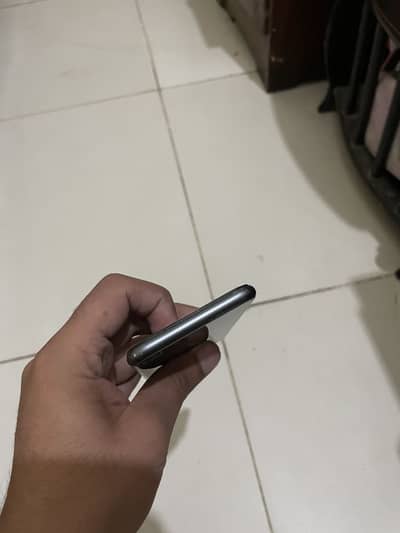 iPhone 8 bypass 64gb al ok health 100