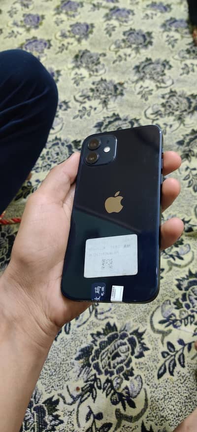 I PHONE 12.  Memory 128GB