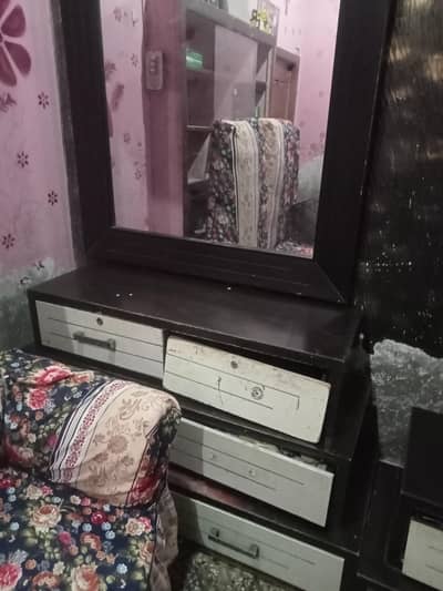 fore sell. condation. 9 by 8. city Rajana