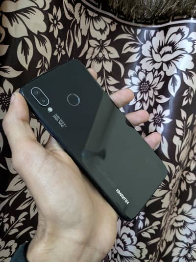 Huwaie P20 lite 4/64 urgent