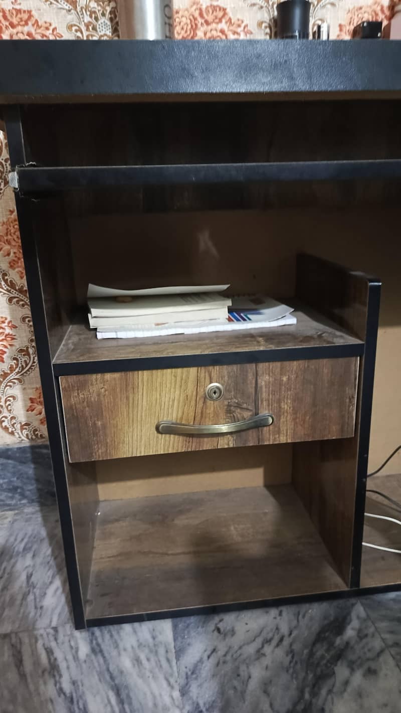 Study Table with Foldable Chair 0