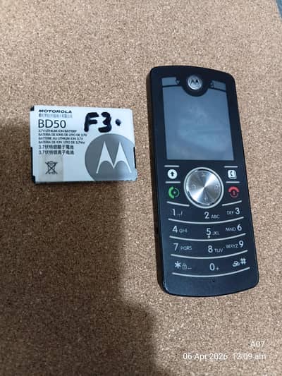 Motorola F3